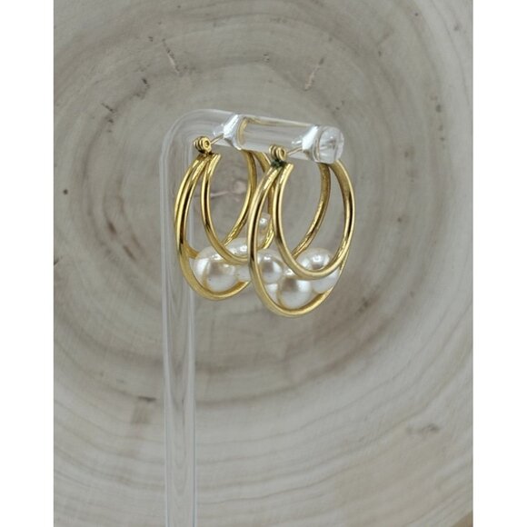 Vintage gold-tone hoop earrings with faux pearl beads -pierced - Picture 2 of 7